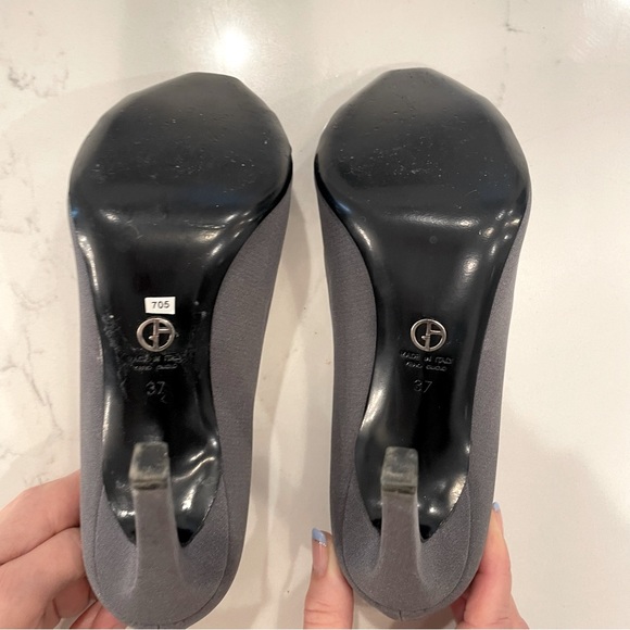 Giorgio Armani Gray Pumps in Size 37 - Picture 4 of 5